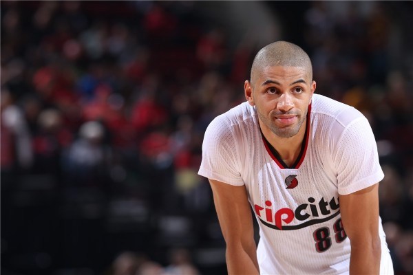 1.2亿先生韧带撕裂，将缺席三到四个月，球队季后赛之路又暗淡