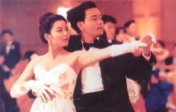 周润发经典电影片段小偷,周润发张国荣经典港片推荐