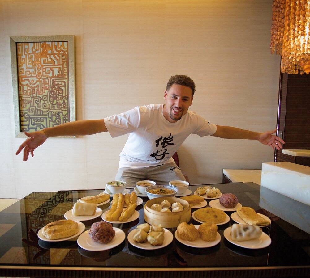 汤神和汤普森,汤神汤普森亲签球衣价值