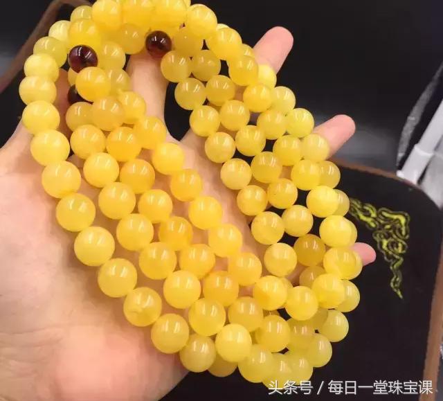 最好的蜜蜡是怎样的,300块钱可以买到什么品质的蜜蜡