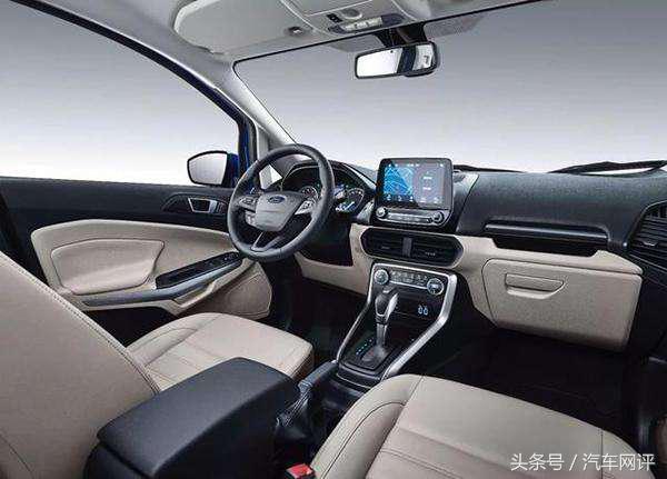 低价却有高实力试驾“搏”出小型SUV佼佼者的全新福特翼搏!