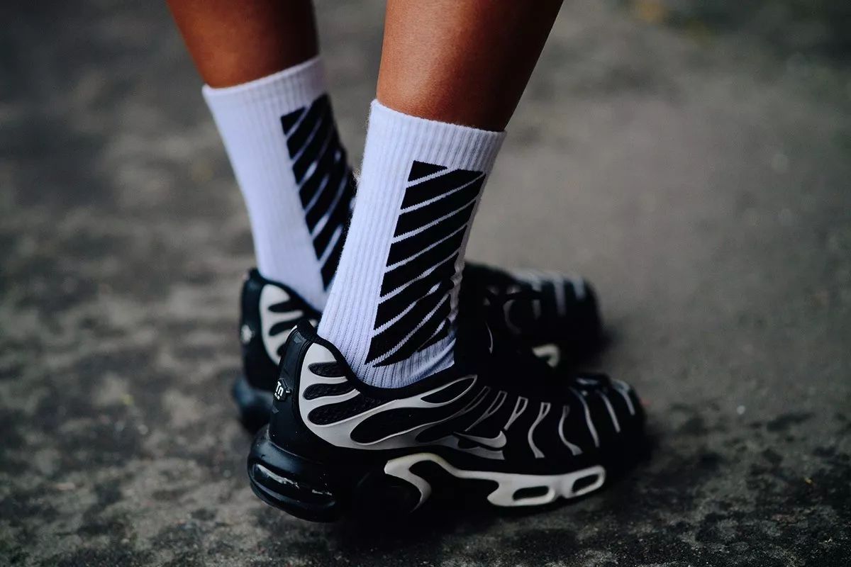 给你一份Sneaker趋势分析，让你在潮流的道路上越走越顺！