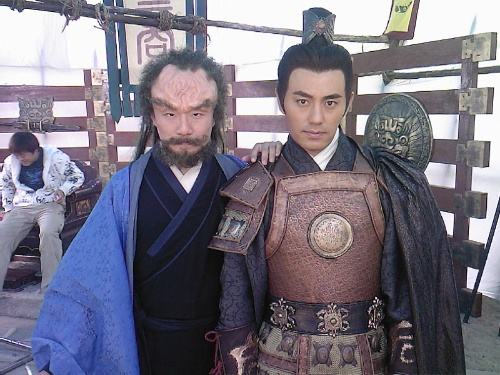 为何只有杨戬能去火云洞求药？因为他与此人关系不一般