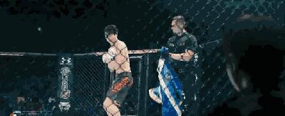 艾伦的女性角色,艾伦扮演女人