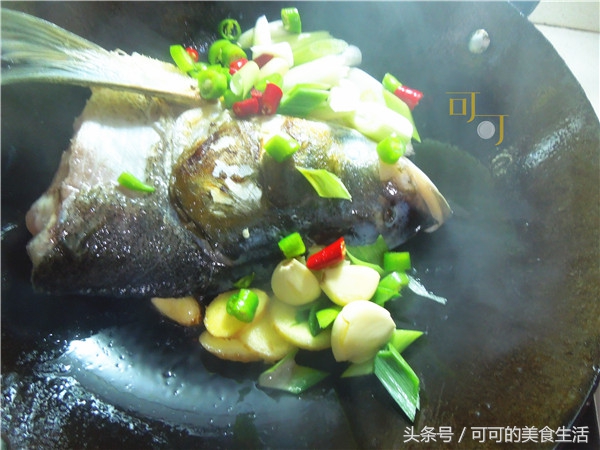 天冷吃个香辣干锅鱼头,包你吃得额头冒汗,满屋飘香真带劲!