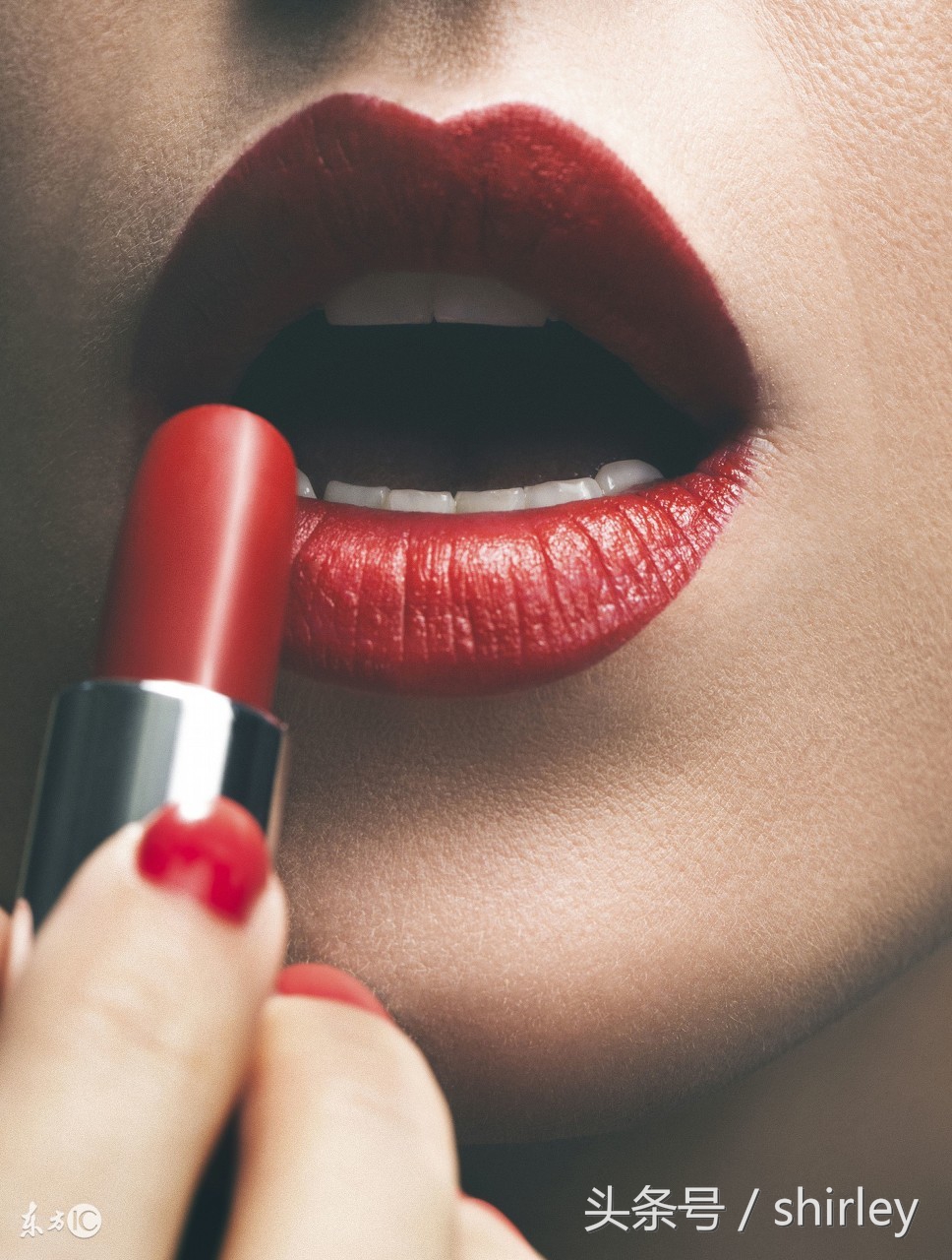 豆沙色口红网红图,豆沙色口红推荐妆容