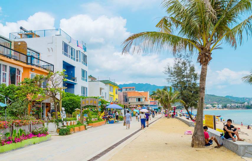 只因在人群里多看了你一眼风景,只因为在人群中多看了你一眼男生