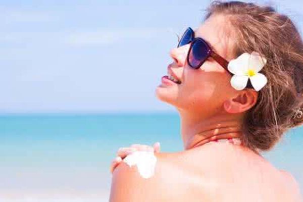 脸部晒伤后怎么快速修复肌肤,晒后修复最有效的食疗办法