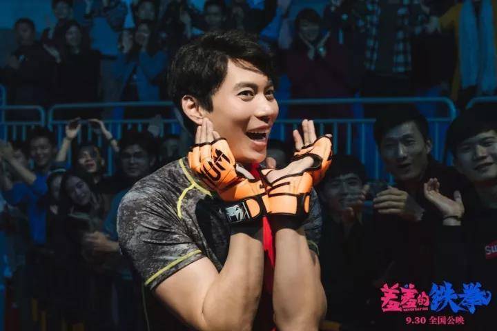 艾伦的女性角色,艾伦扮演女人