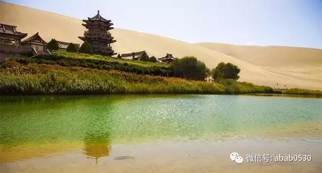 沙漠明珠月牙泉视频,沙漠月牙泉句子