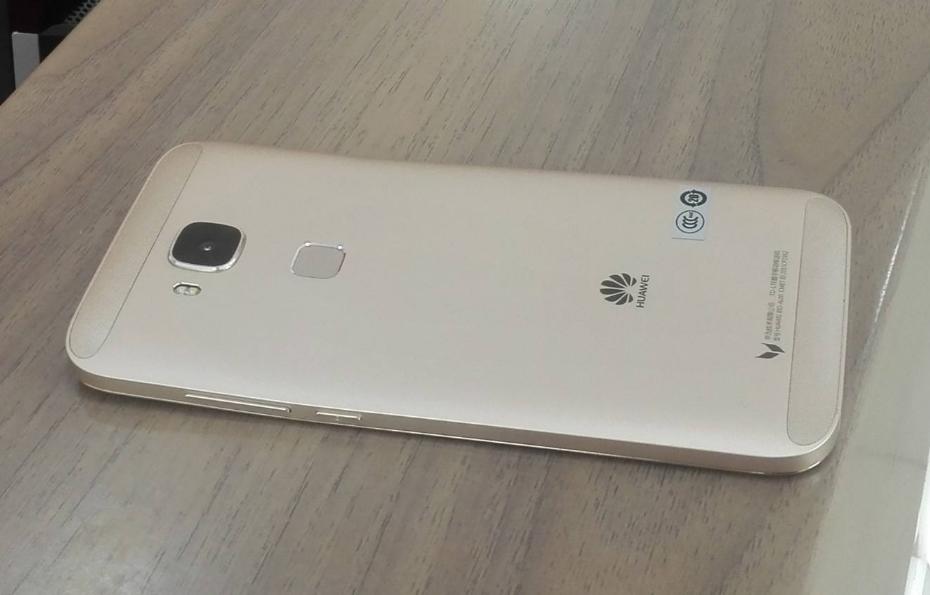 华为手机三千多性价比高直面屏,最新华为5.5寸屏以下的手机价格