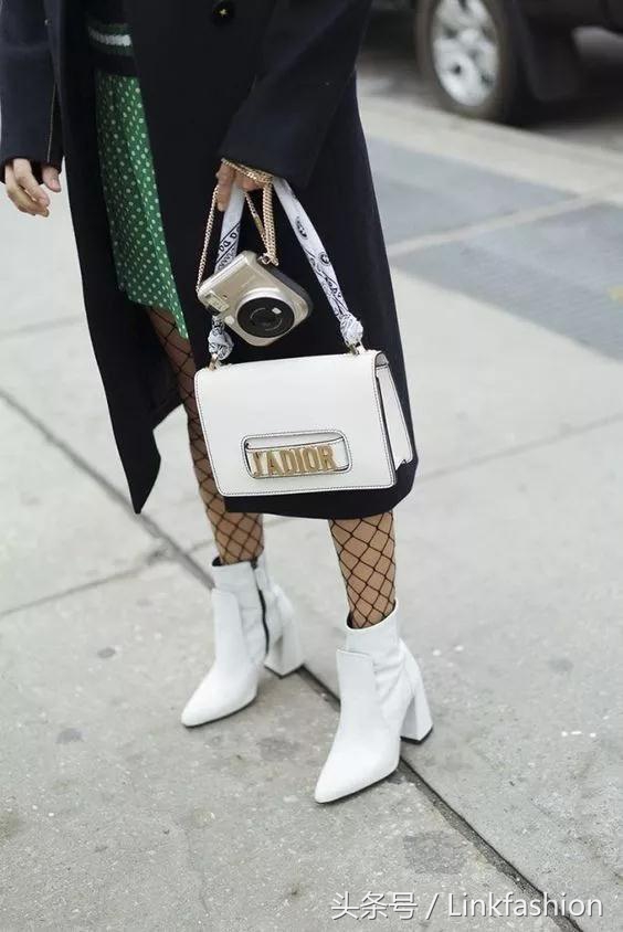 粗跟鞋怎么搭配显白显瘦,显高显瘦显腿长粗跟马丁靴