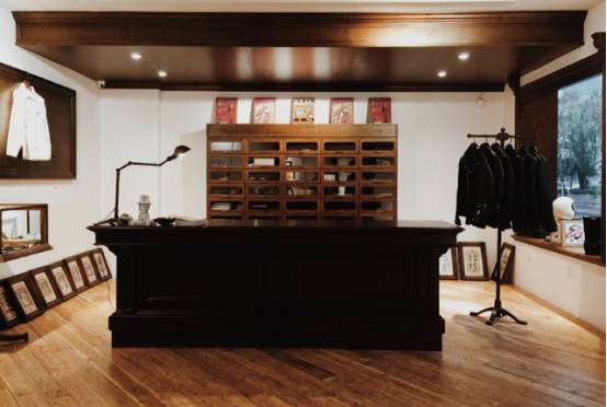 穿很潮去买手店,穿潮流约女神魔都潮流买手店指南