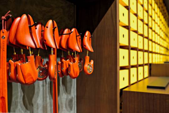 穿很潮去买手店,穿潮流约女神魔都潮流买手店指南