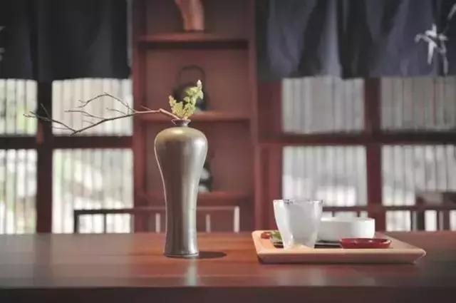 杭州不足山宿：清风中我徐徐相迎，愿你往来是归客