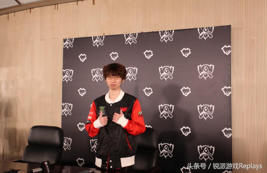 957解说搞笑名场面,957赛后玩梗