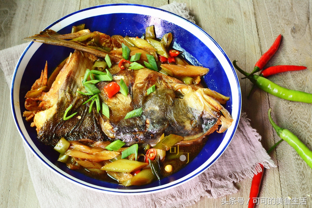 天冷吃个香辣干锅鱼头,包你吃得额头冒汗,满屋飘香真带劲!