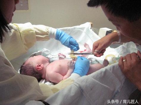 孩子肚脐长瘤代表什么,小孩肚脐有个肉瘤