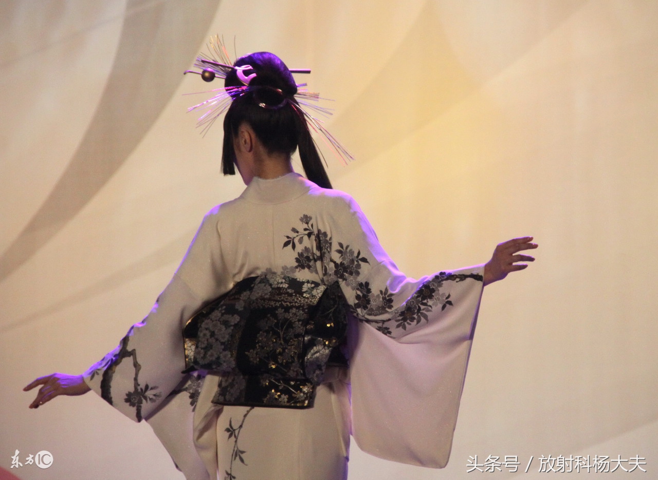 神经根型颈椎病能按摩引起腿麻吗,颈椎x片能确诊颈椎病吗