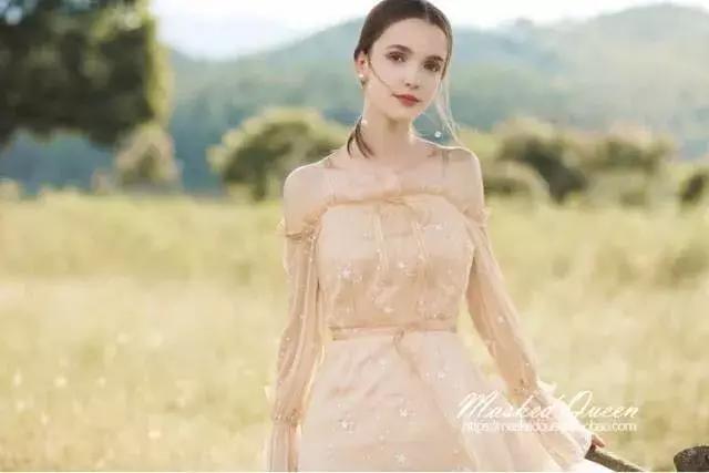 给我举例5个优秀的小众女装品牌,给我举例5个小众的优秀女装品牌