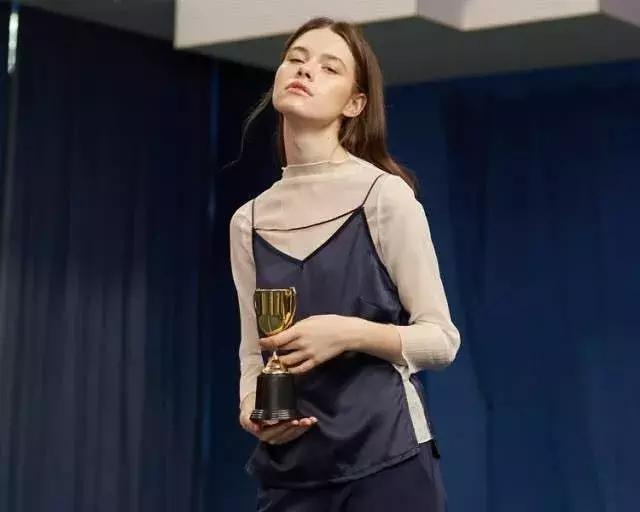 给我举例5个优秀的小众女装品牌,给我举例5个小众的优秀女装品牌