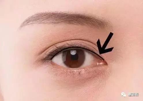新手画裸妆要画眼线吗,如何画眼线单眼皮裸妆