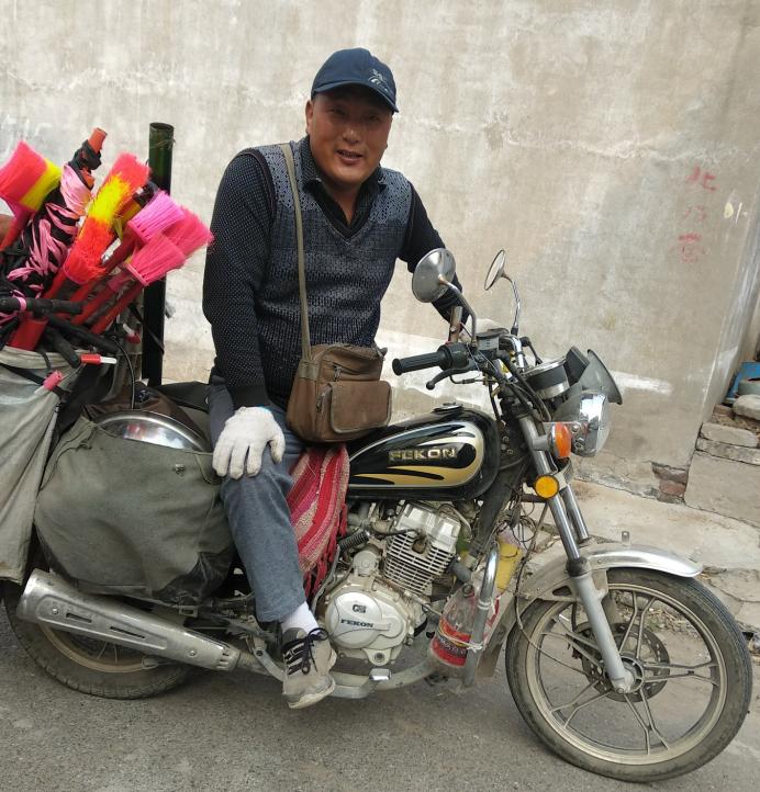 摩托车可以做什么小本生意,开一辆摩托车可以做什么生意