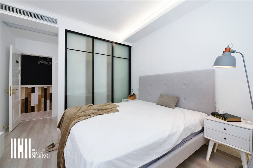 大家好，给大家介绍一下，这是我的新房子鸿鹄设计鹿晗