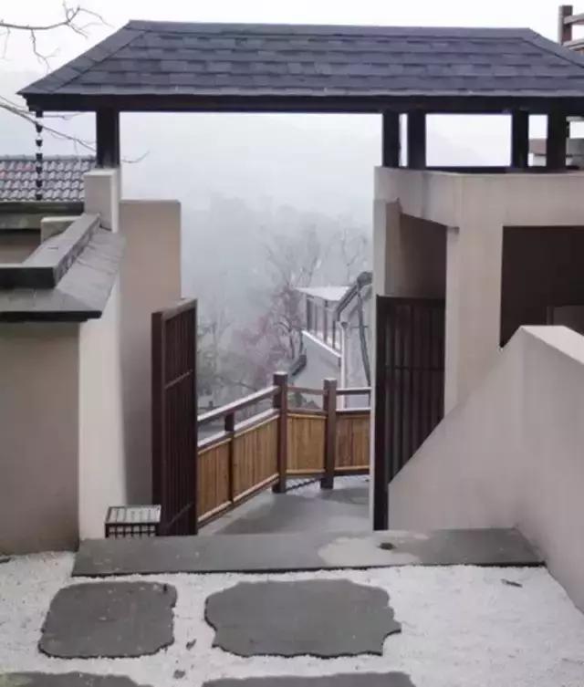 杭州不足山宿：清风中我徐徐相迎，愿你往来是归客