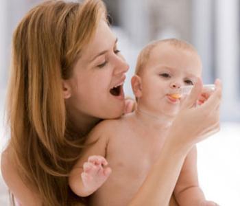 宝宝钙不足与钙过量的表现要分清，小心盲目补钙的四大危害