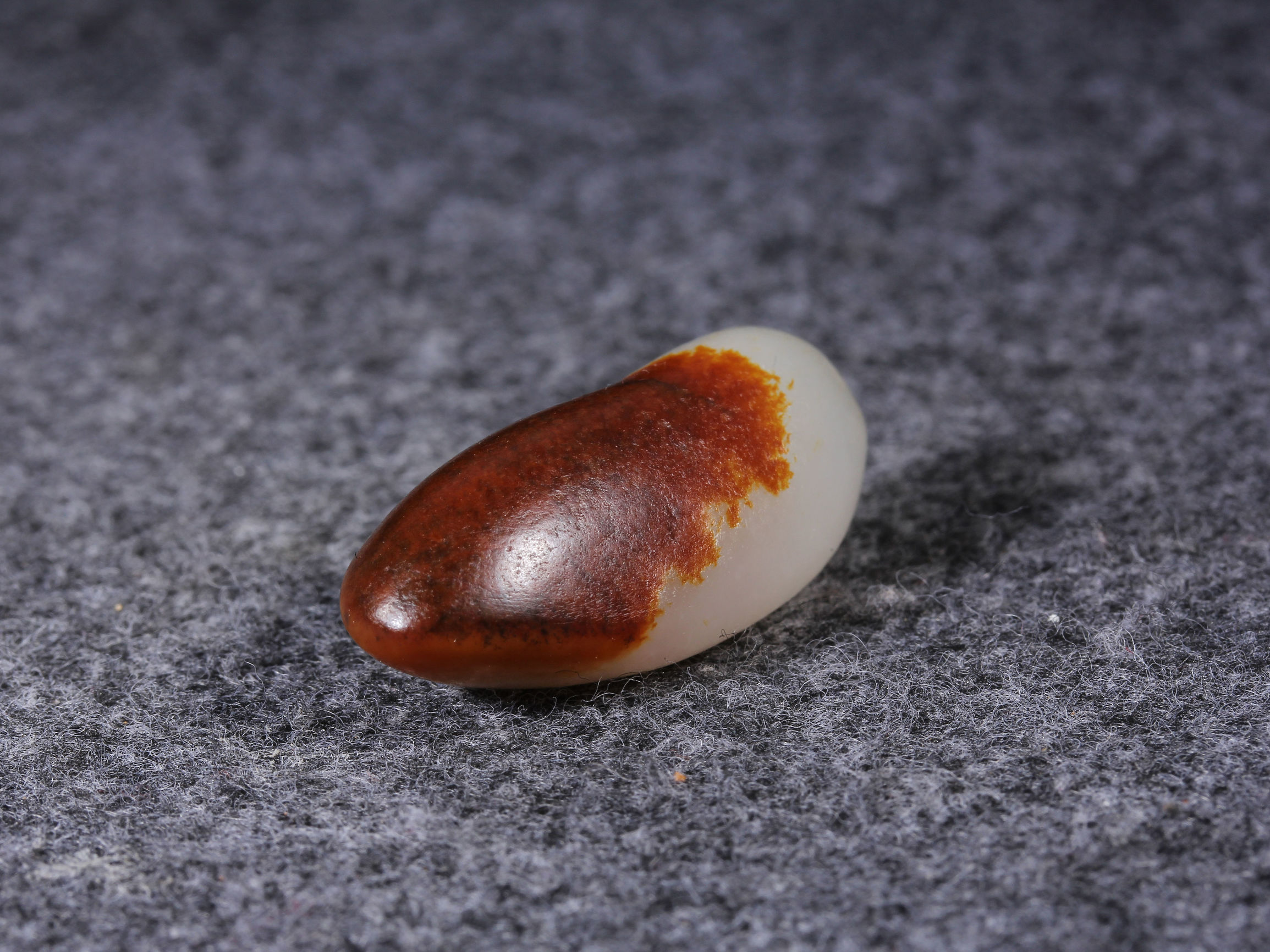 和田玉和石头有什么区别,和田玉真的有白玉吗