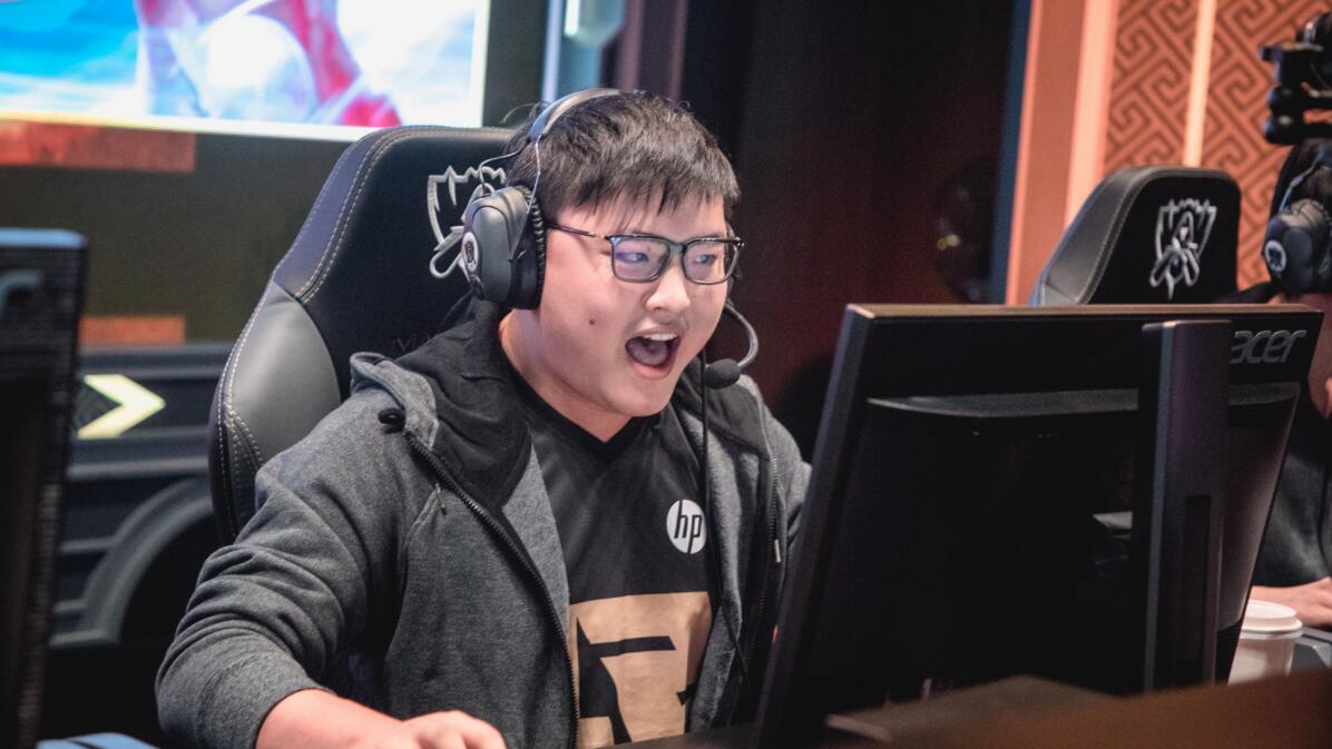 台湾网友谈RNG全胜：想阻止Uzi拿亚军？下辈子吧