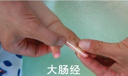 小儿吃积食了拉肚子还发烧怎么办,小儿积食不拉大便反复发烧怎么办