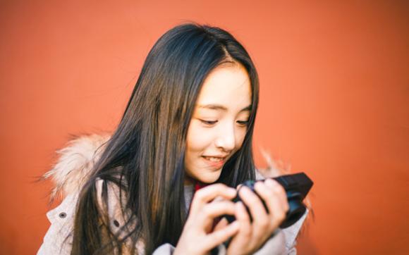 额头痘痘反复结痂处凸起,额头冒大痘痘怎么快速消除