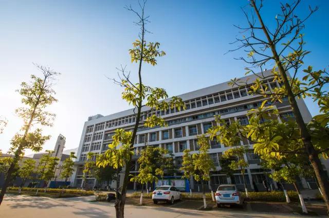 广东肇庆景色很好的大学,肇庆学院风景湖