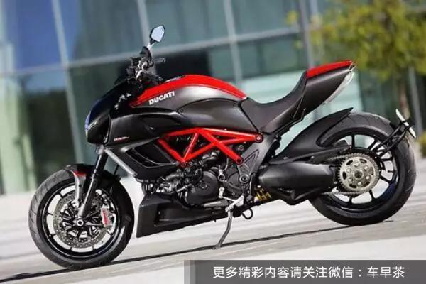 几十万的摩托车值得买吗,几十万的车和十几万的摩托车