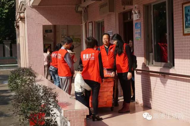 春暖花开暖意浓浓,春暖花开养老院