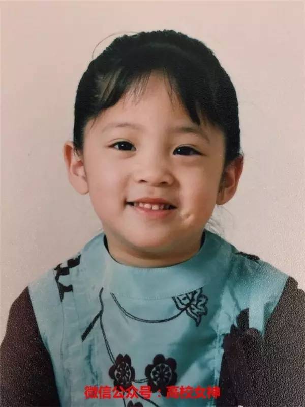 欧阳娜娜三姐妹颜值相差大,欧阳娜娜三姐妹一共几岁了