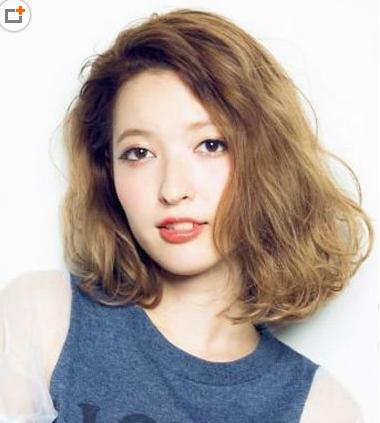 披肩发适合怎么烫可爱,披肩发烫什么头发好看