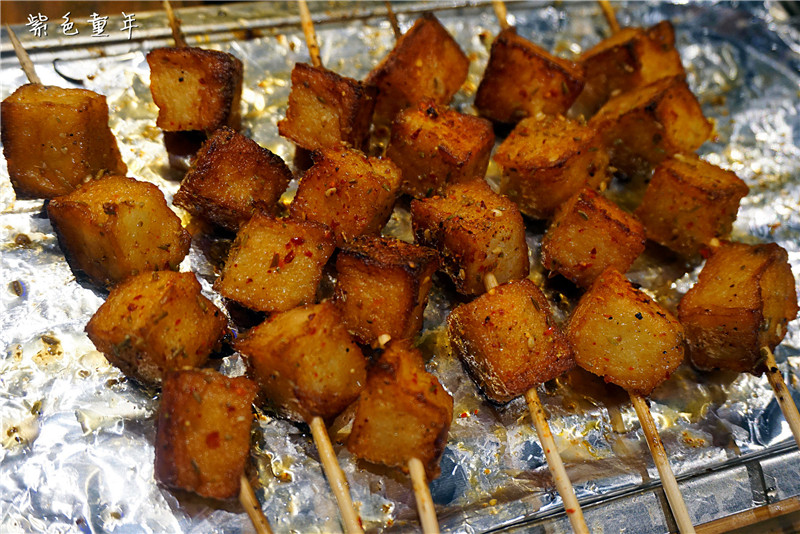 木屋烧烤pk冰城串吧,冰城串吧烤鸡肉