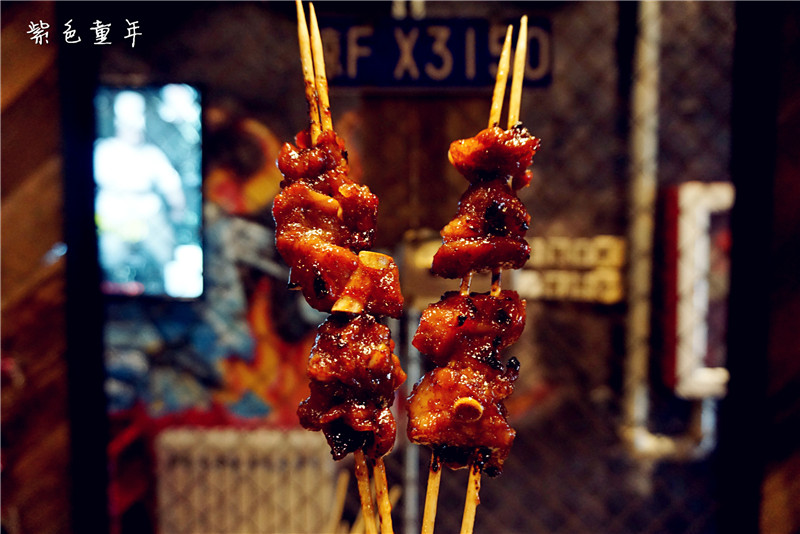 木屋烧烤pk冰城串吧,冰城串吧烤鸡肉