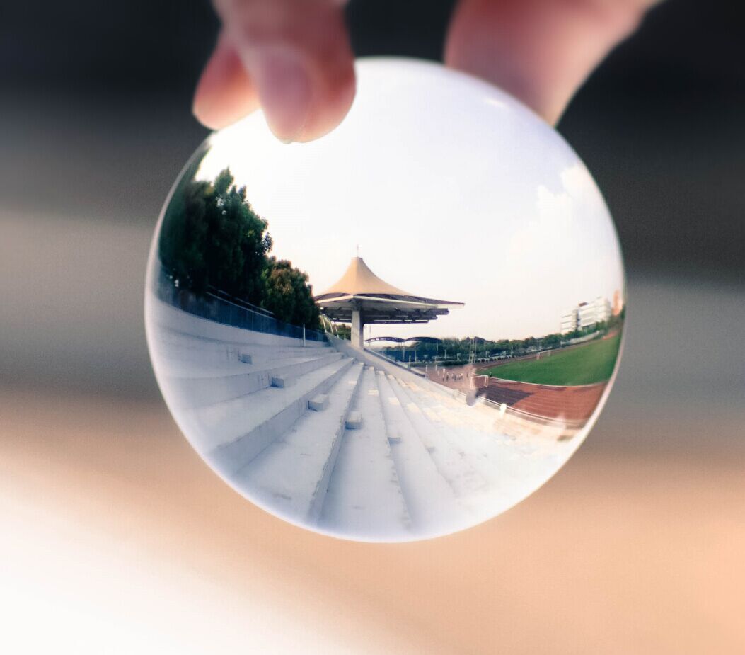 遇见︱有个给你的水晶球，吓了一跳，武汉竟有如此晶莹剔透的大学