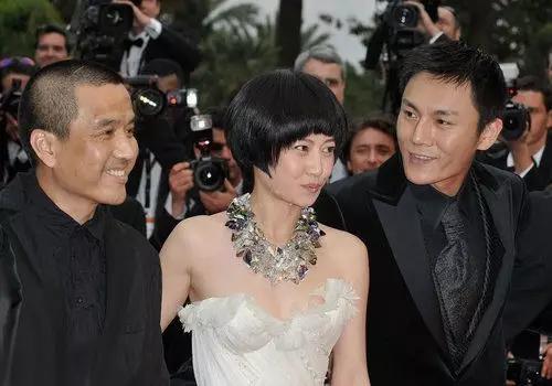 七次提名三大国际电影节影帝,大家却只知道他是女王小老公!