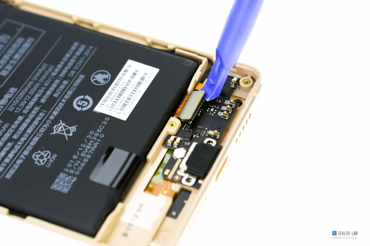 拆解小米手机,小米4s手机拆解