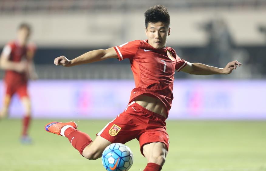 国足晋级呐喊,国足出线之夜沈阳