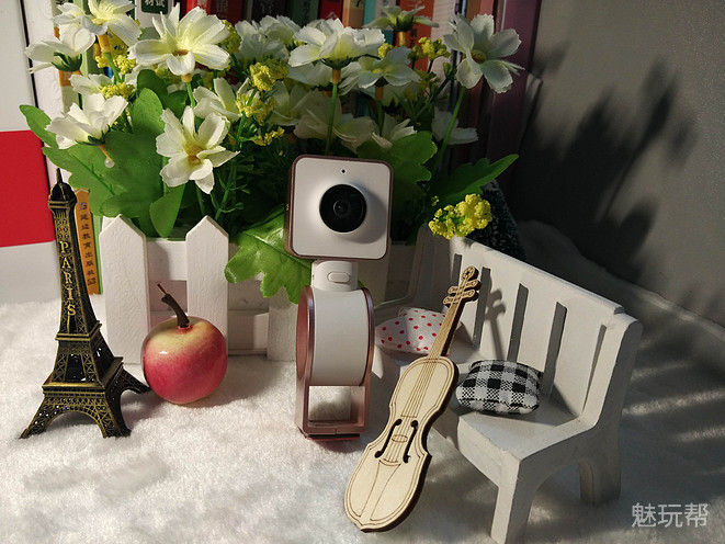 你驾驶，她帮你看风景