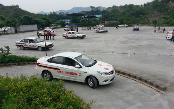 2017年重庆哪家驾校比较好,重庆驾校正规排名榜