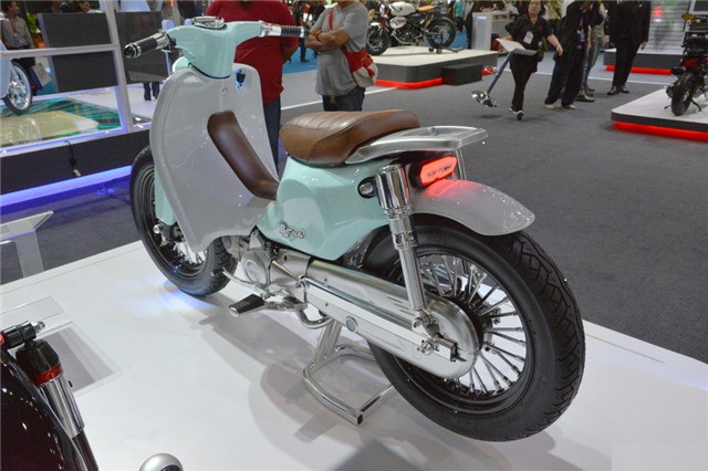 本田supercub125超级幼兽智能版,本田幼兽crosscub白色上市时间