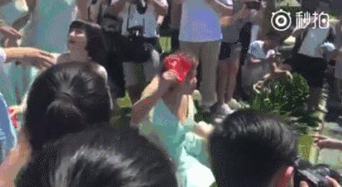 柳岩包贝尔白色礼服,柳岩包贝尔现今如何