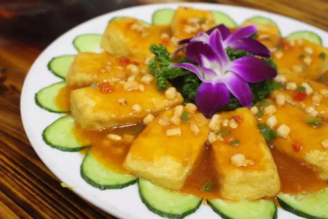 勾魂的黎塘风味烧烤店正在艾特你！约不约？